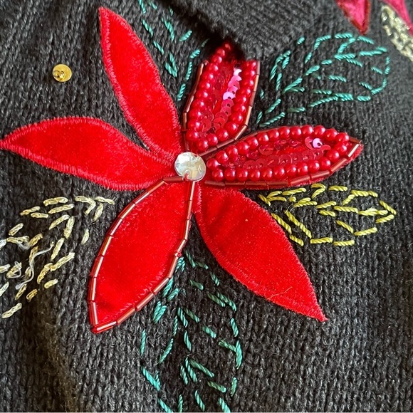 Vintage Christmas Sweater Vest Black Poinsettia Embroidered Zip Front Holiday - Picture 9 of 9